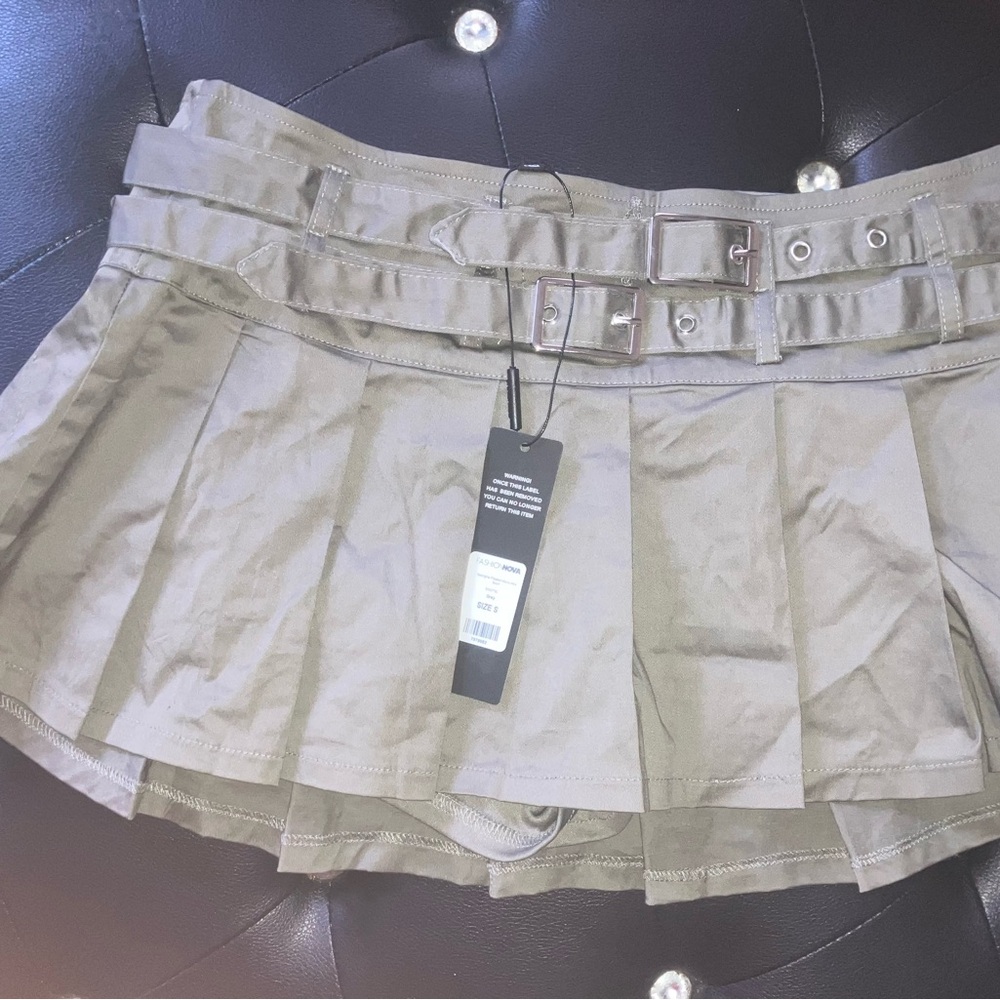 Fashion Nova Pleated Mini Skort - Grey
